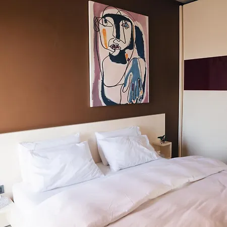 Park View Апартаменты *